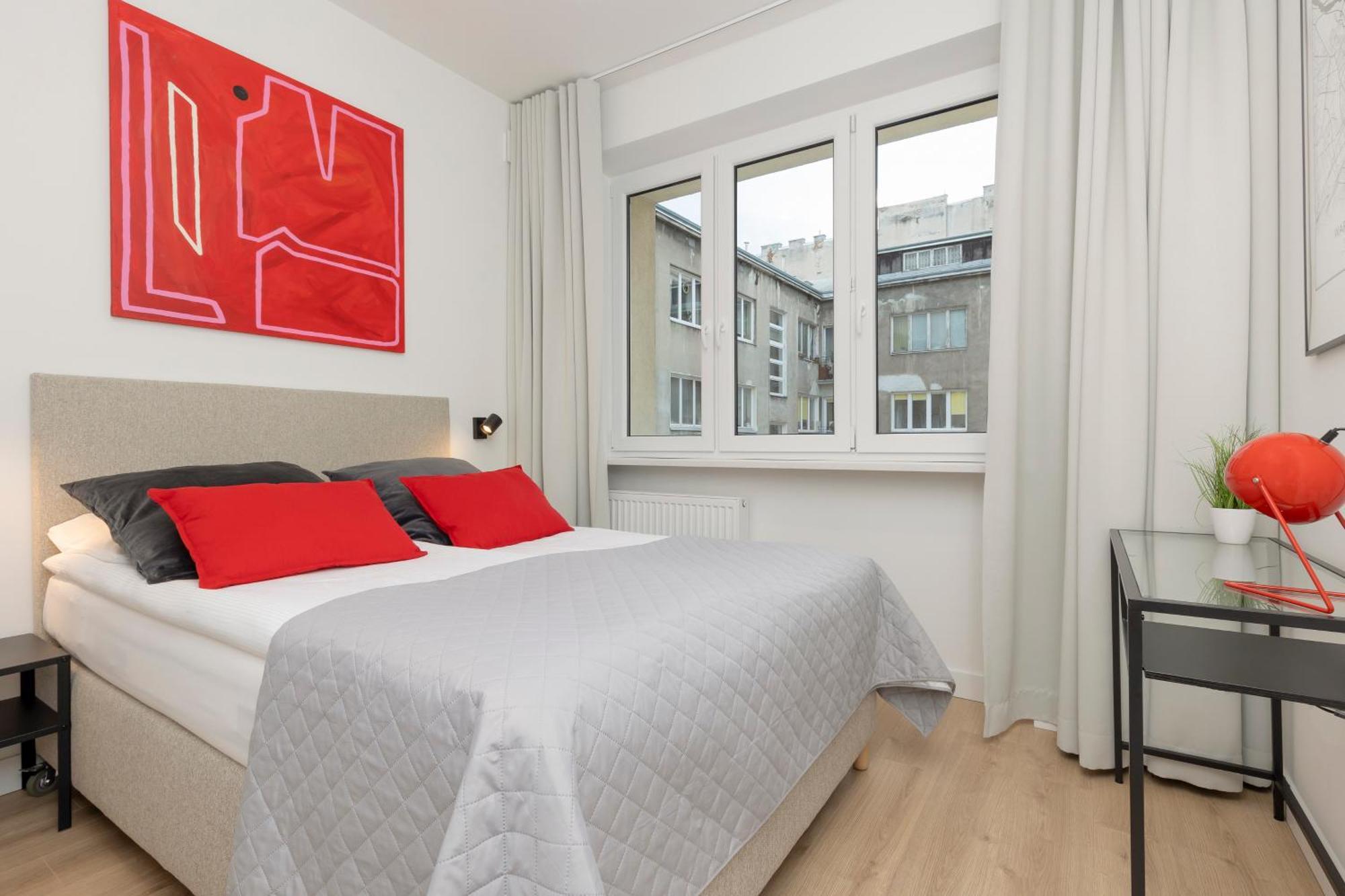 Amazing Spacious In Center By Renters Warsaw