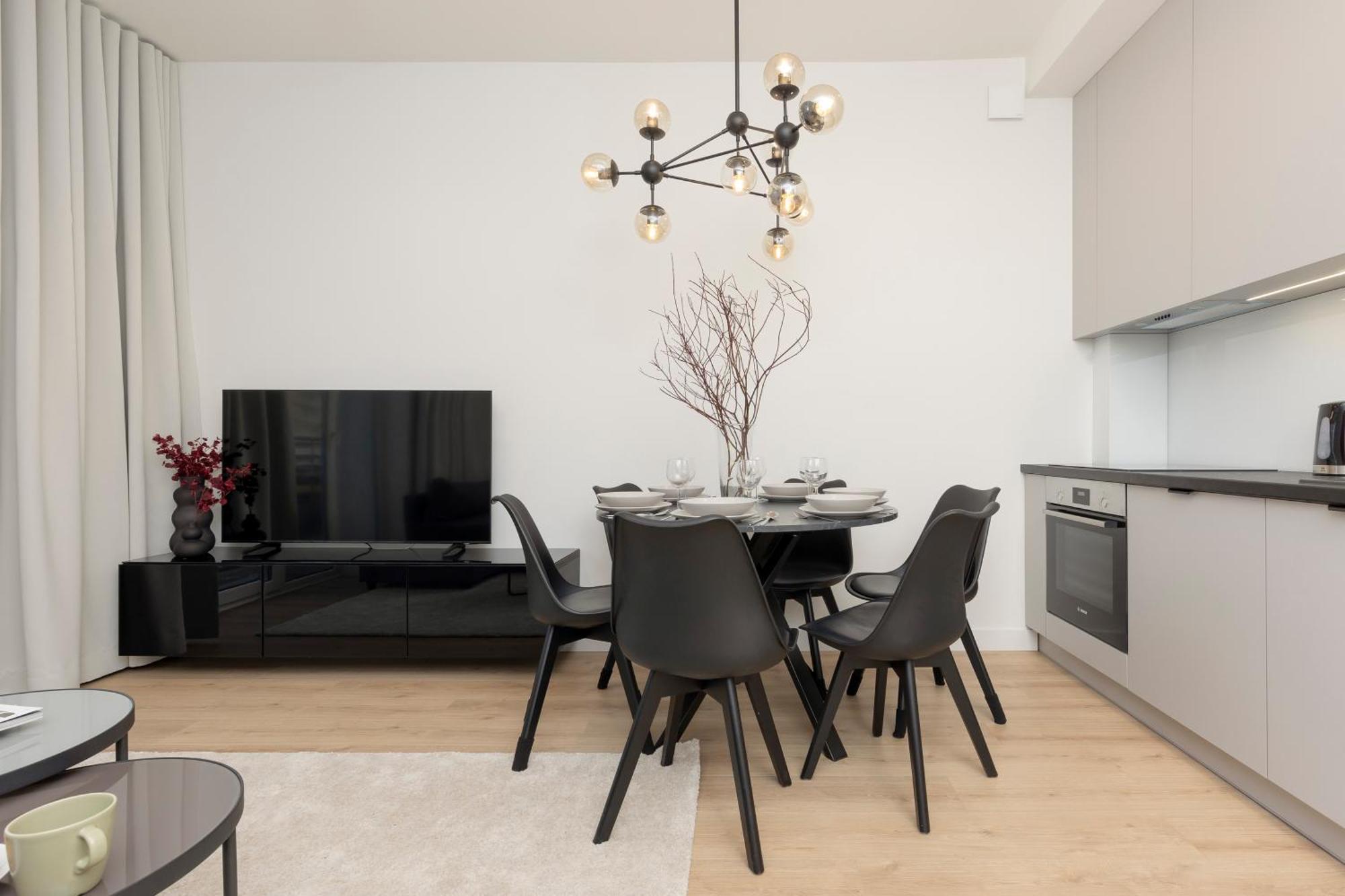 Apartment Amazing Spacious In Center By Renters *